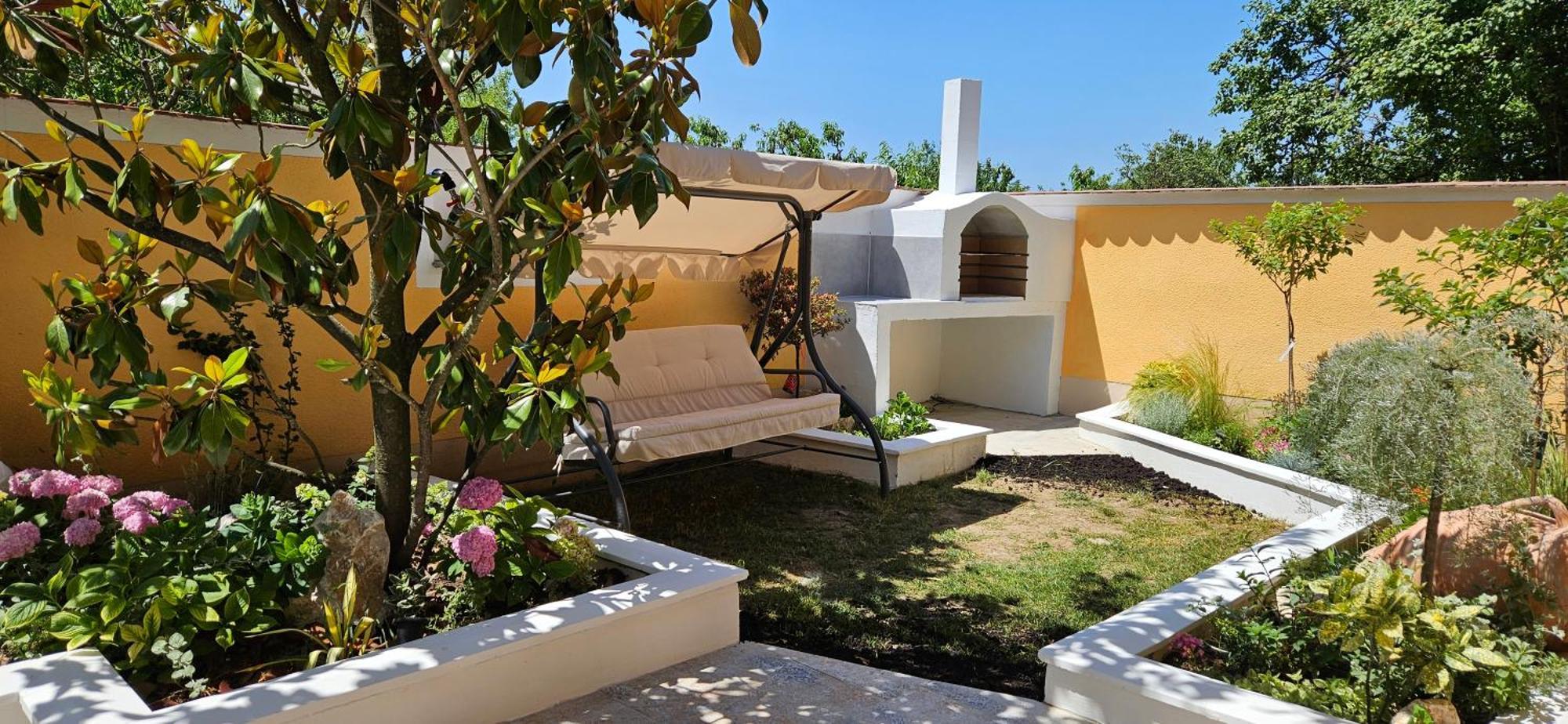 Holiday home Paradise-garden-zamardi *