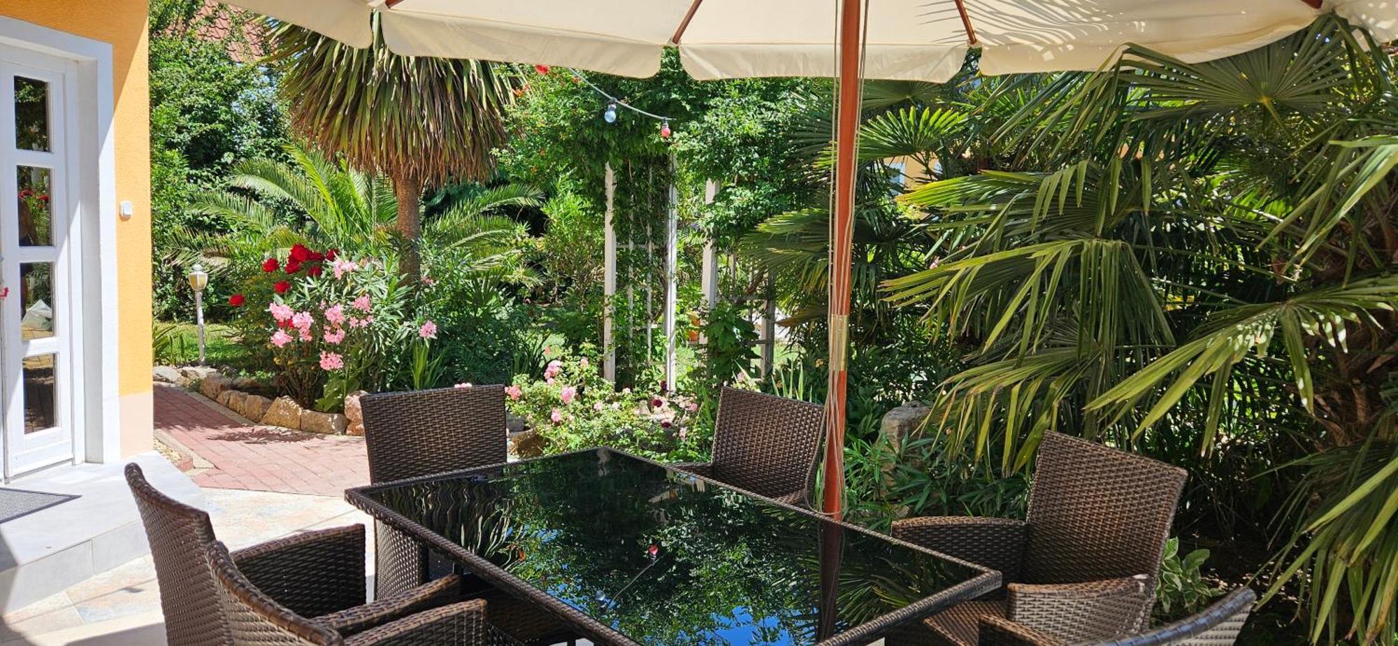 Paradise-garden-zamardi
